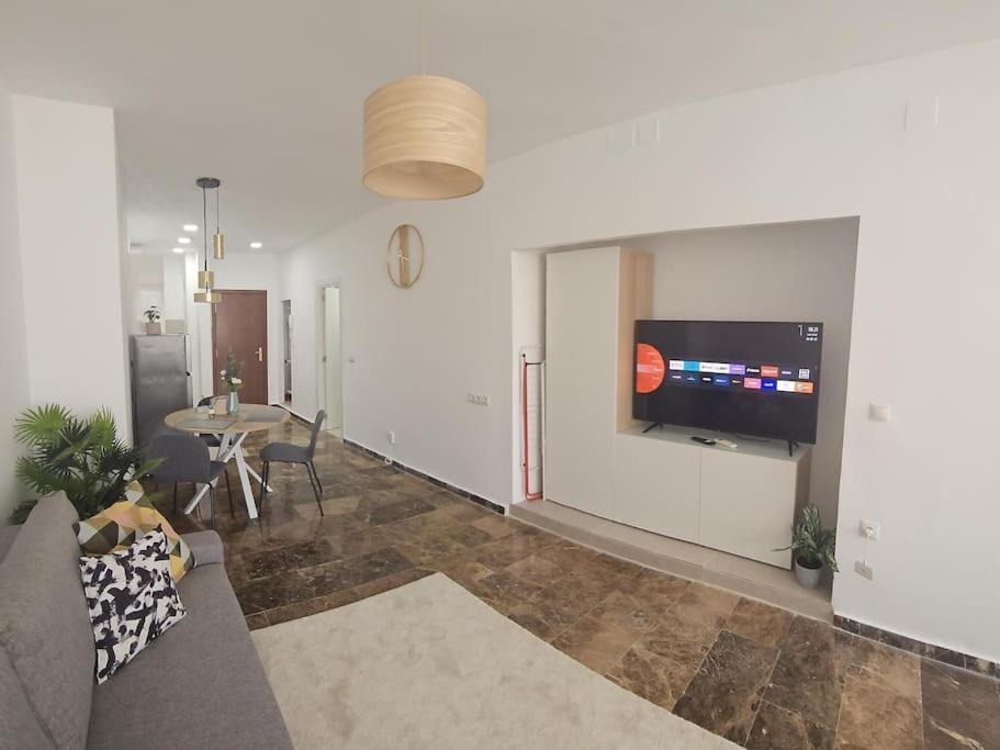 Tao City Center Apartment With Fee Wifi And Air Con By Namaste Elite Torremolinos Extérieur photo