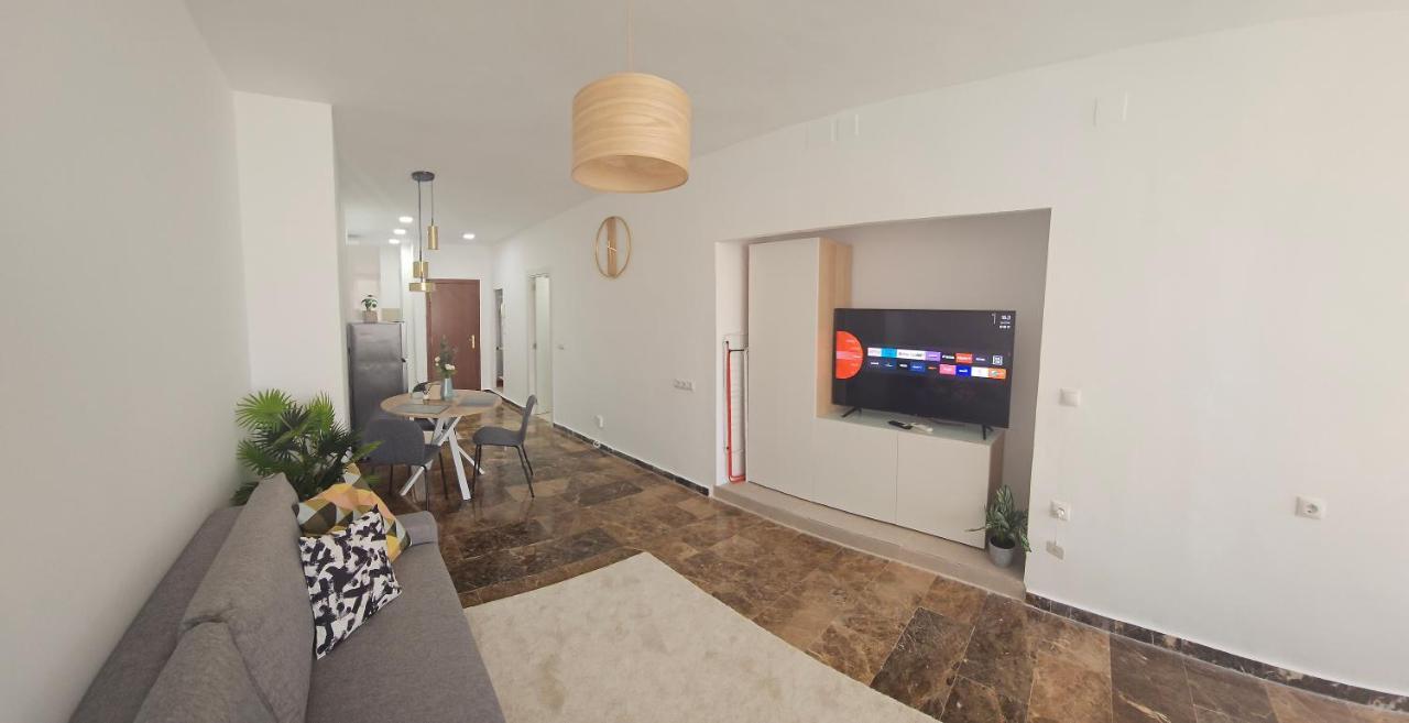 Tao City Center Apartment With Fee Wifi And Air Con By Namaste Elite Torremolinos Extérieur photo