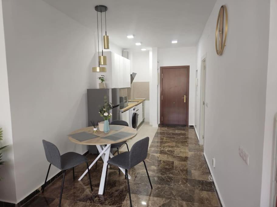 Tao City Center Apartment With Fee Wifi And Air Con By Namaste Elite Torremolinos Extérieur photo