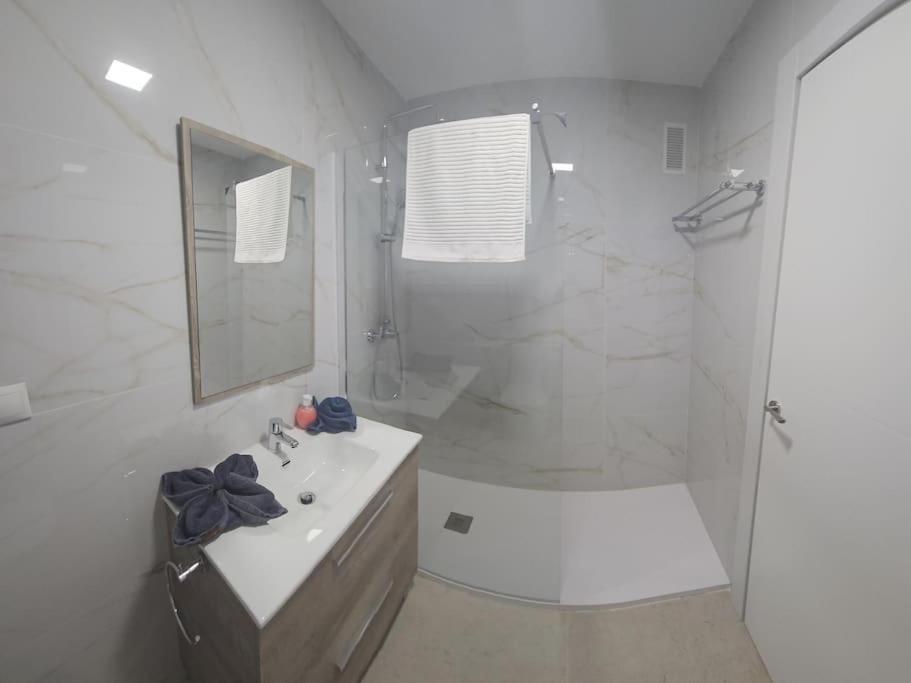 Tao City Center Apartment With Fee Wifi And Air Con By Namaste Elite Torremolinos Extérieur photo