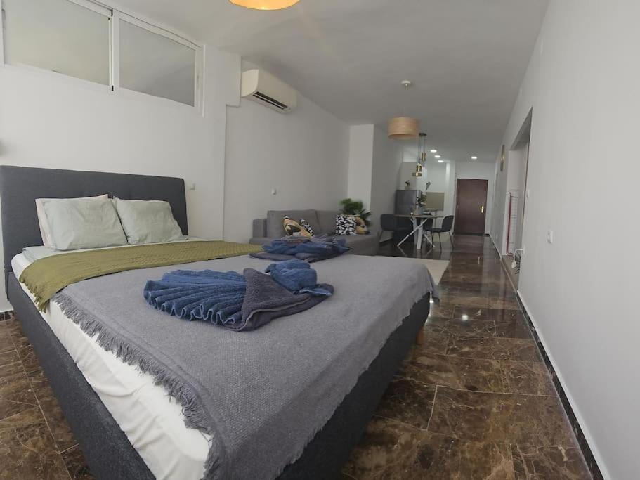 Tao City Center Apartment With Fee Wifi And Air Con By Namaste Elite Torremolinos Extérieur photo